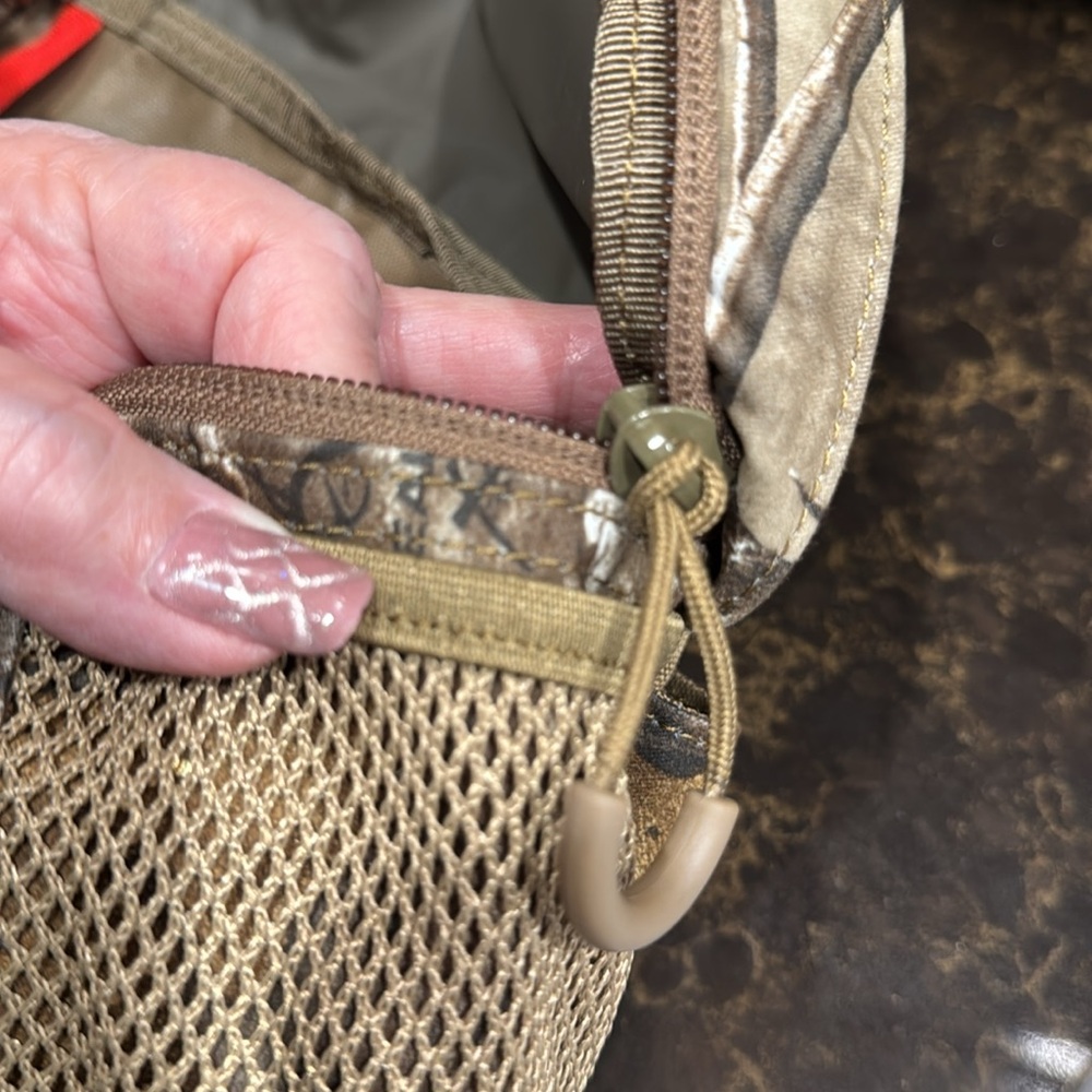 Buck Commander Cascade Ridge Realtree Camo Hip Pack!  NWT! - Picture 11 of 12
